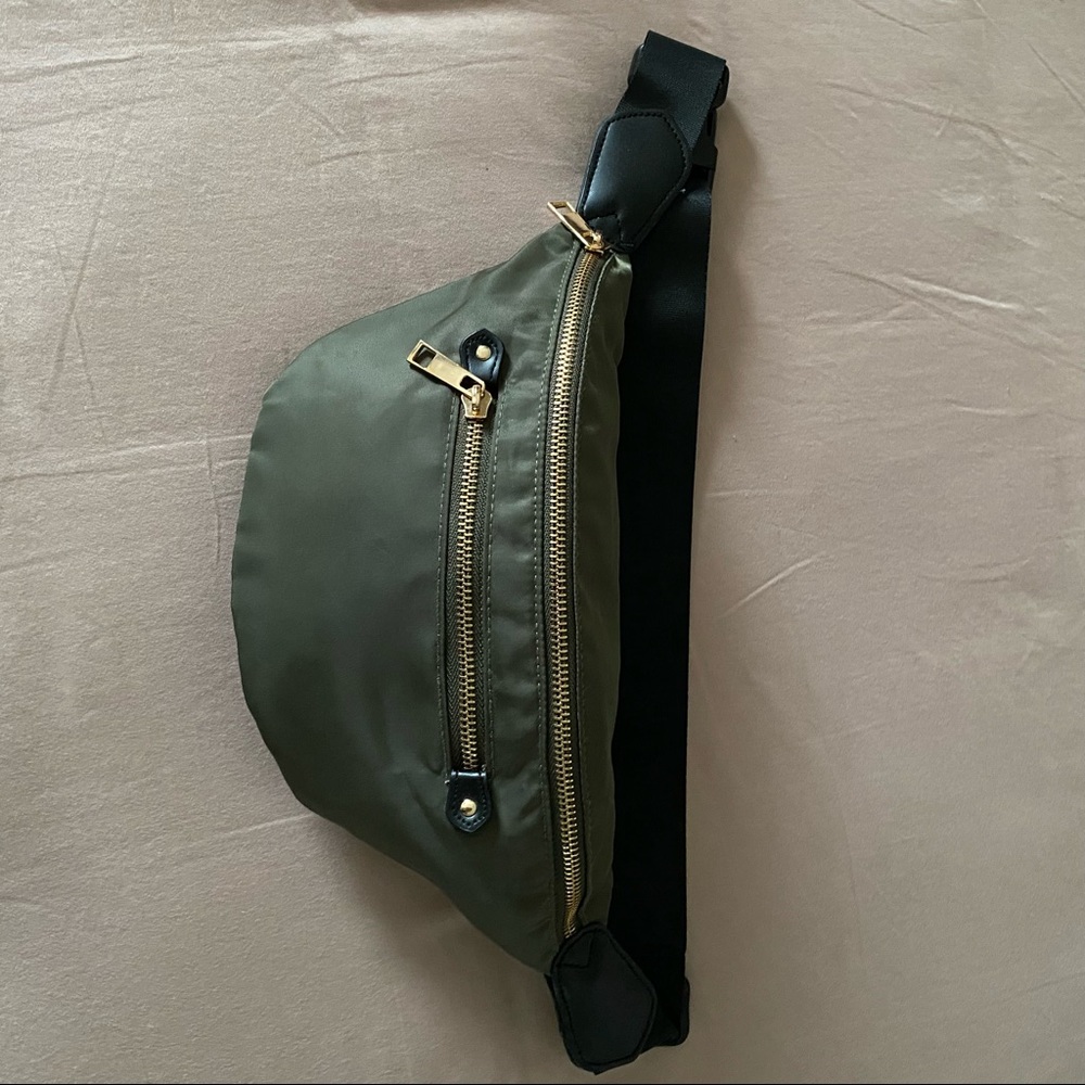 Waist bag/fanny pack in dark green
